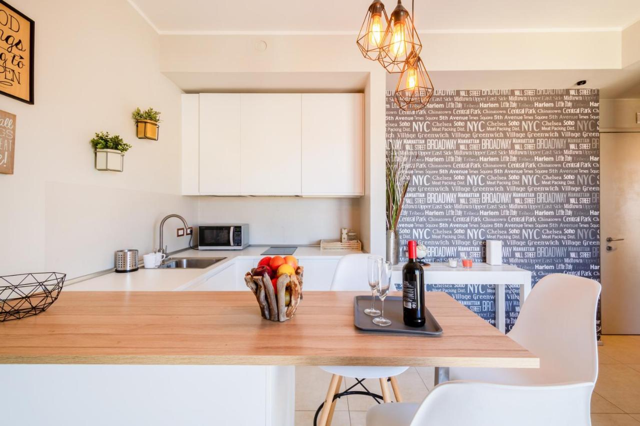 Angel'S Traveller'S Apartment 파르마 외부 사진